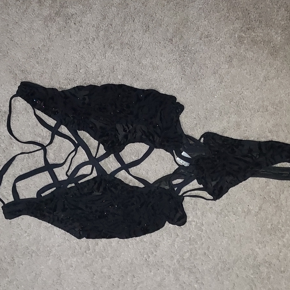 Black thong lingerie size m/6